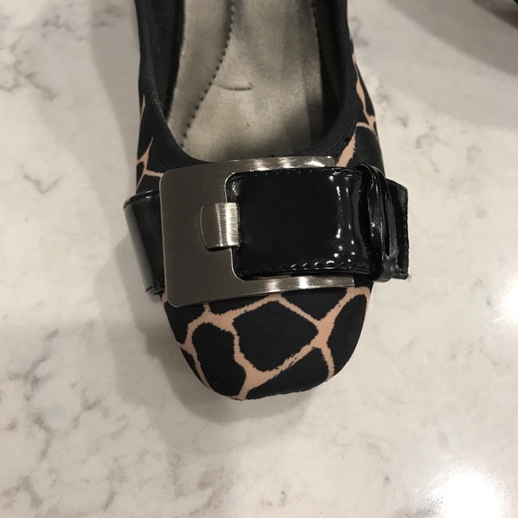 SOLD - Bandolino Wedge Heels - Picture 5 of 5